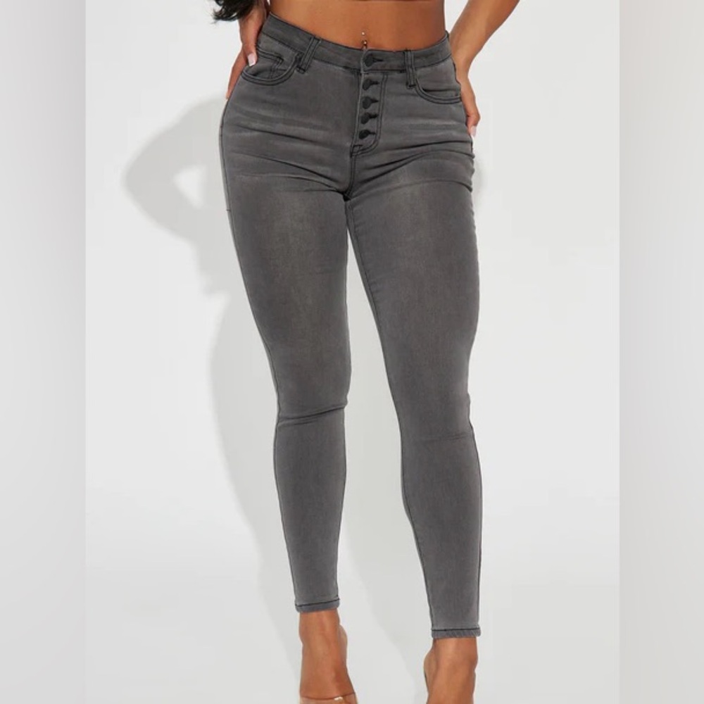 See You Around Stretch Skinny Jeans NEW 🏷️ - Picture 3 of 3